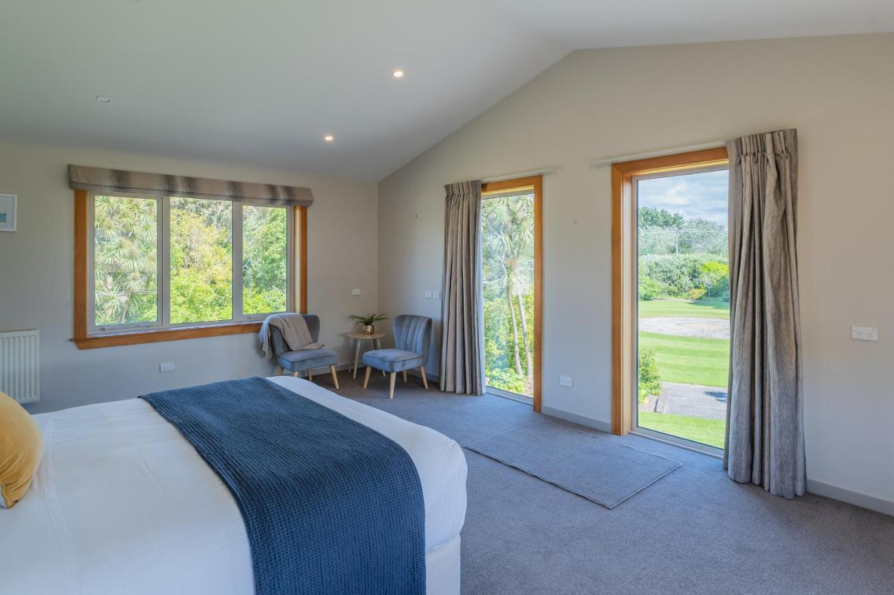 Anam Cara Gardens Luxury Villa Private Bedrooms And Ensuite Bathrooms Sleeps 9 Otaki Exterior photo
